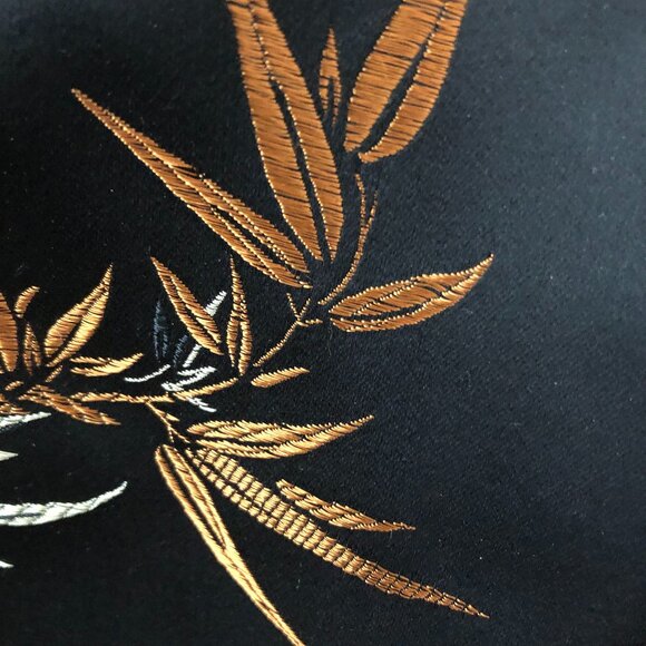 Beautiful hand crafted silk tafetta jacket - Picture 5 of 6